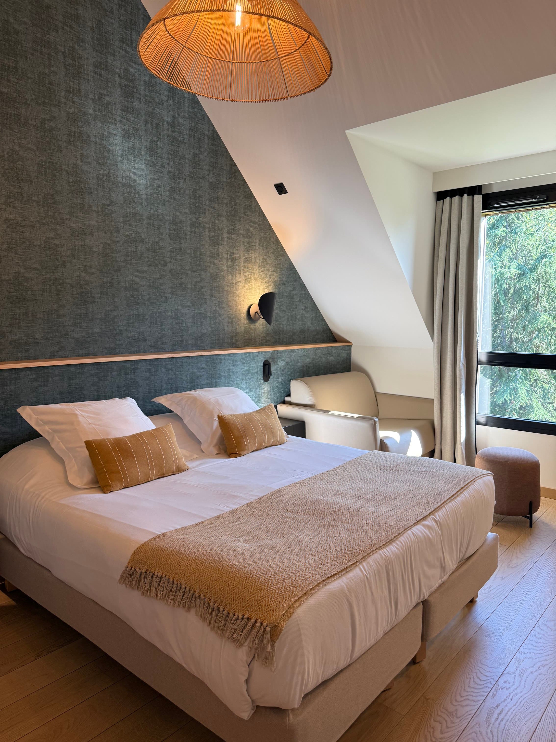 Comfort Room with Terrace