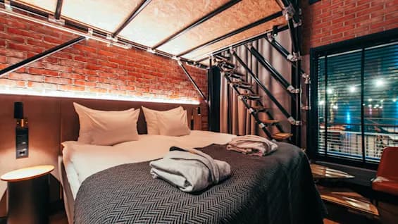 Deluxe Loft Room