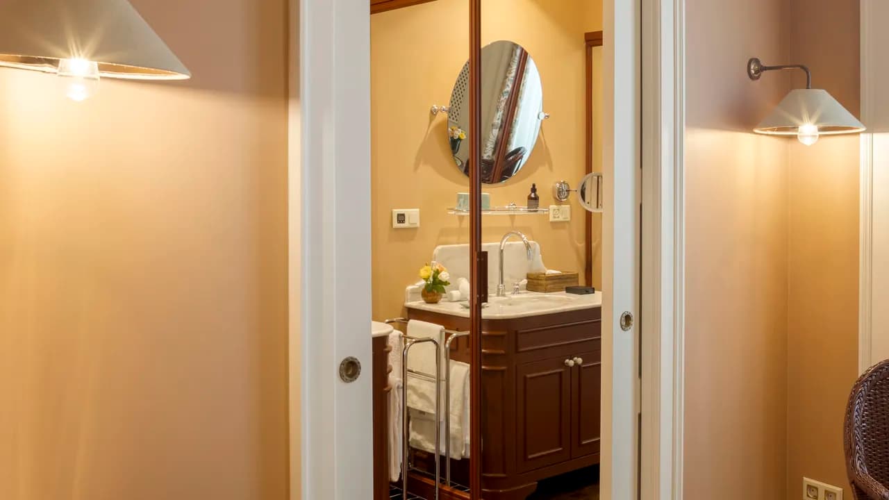 D. Isabel Suite