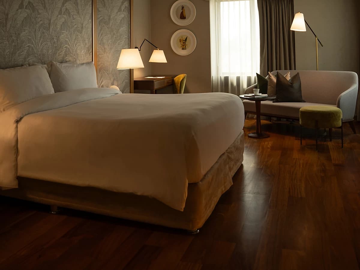 Deluxe Room – Twin Queen