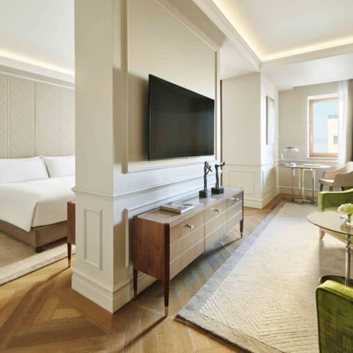 King Classic Room