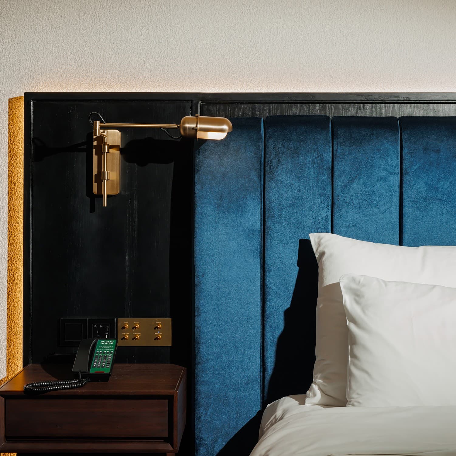 Downtown Room