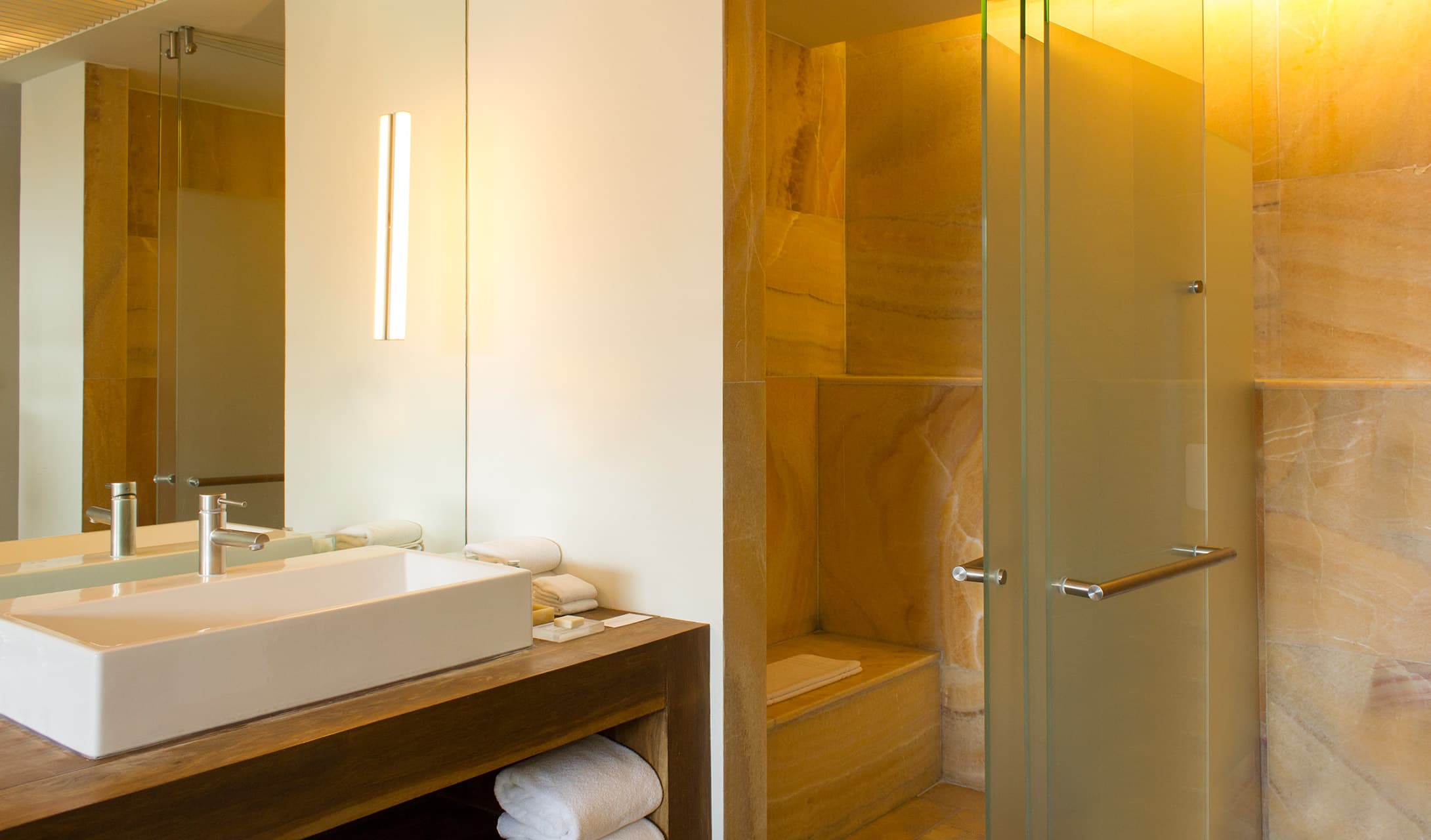 Corner Suite