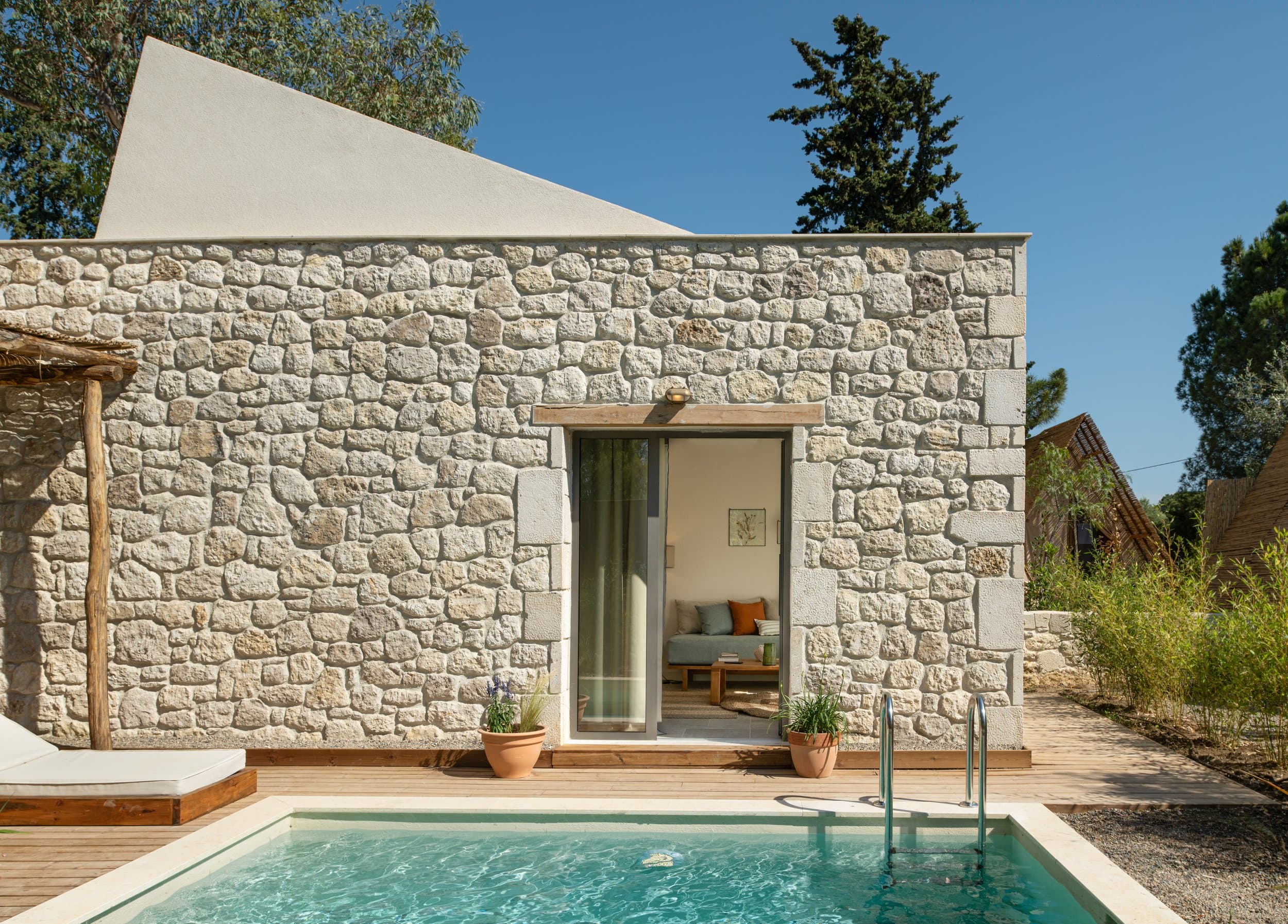 Large Cabana with Garden