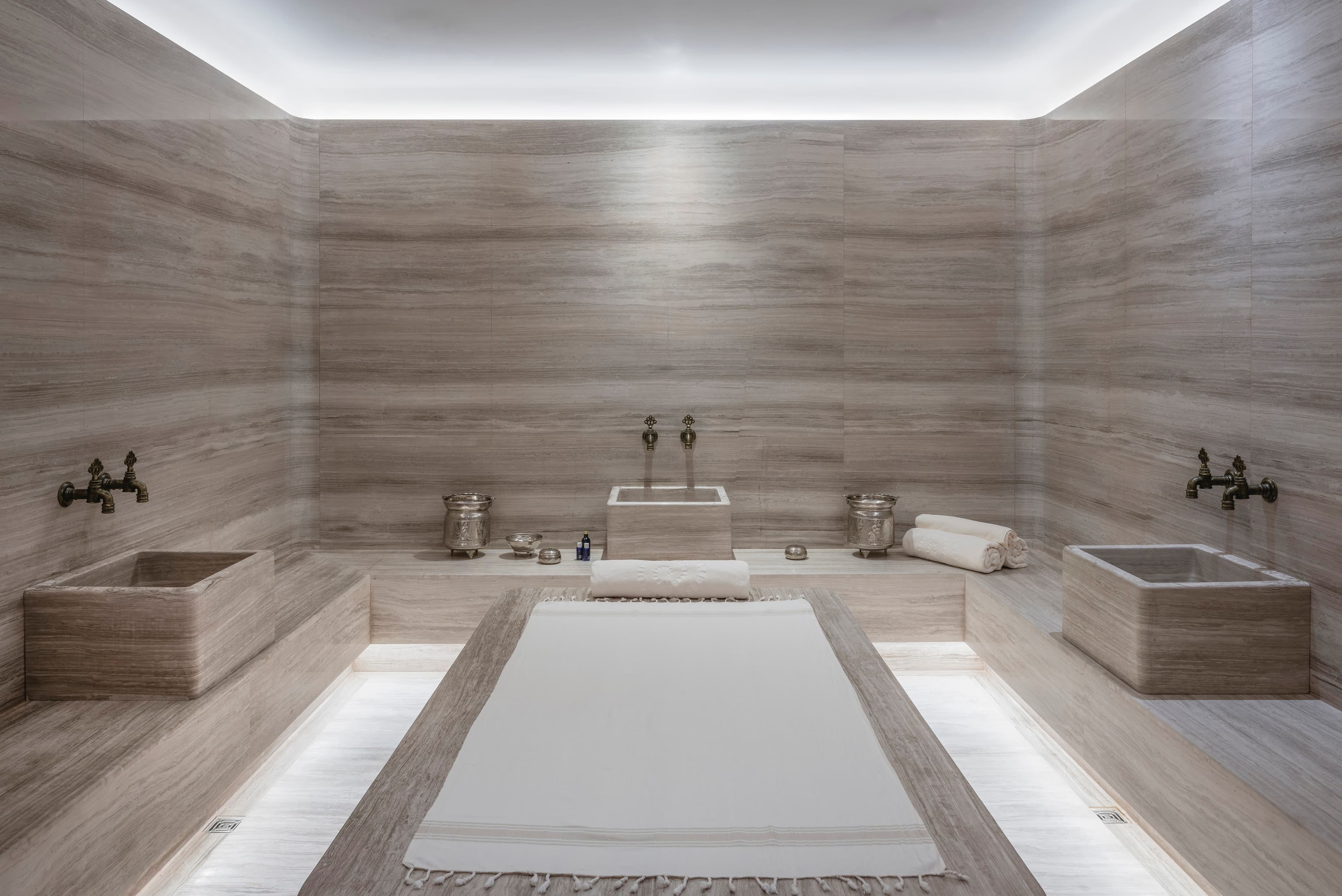 Grand Premier Room