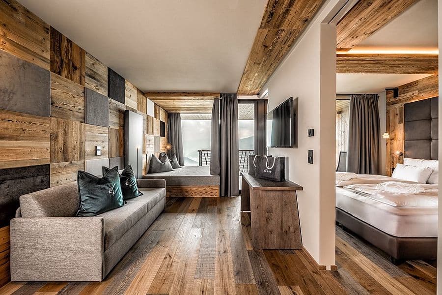 Hangout Suite