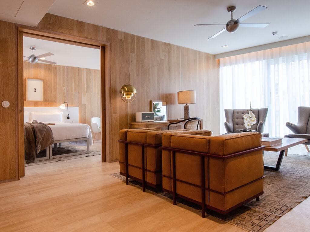 Contemporary Deluxe Room