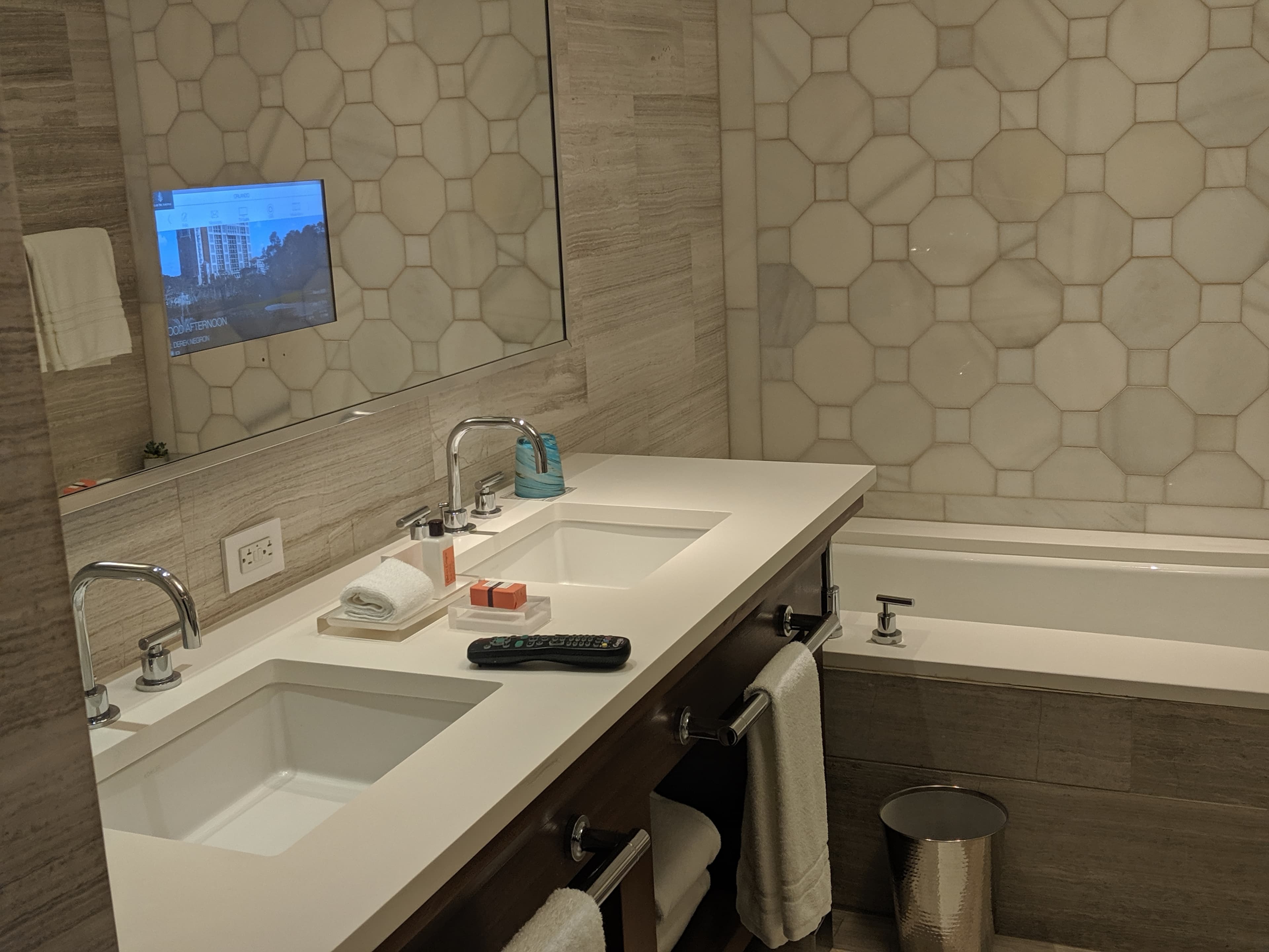Lake View Room