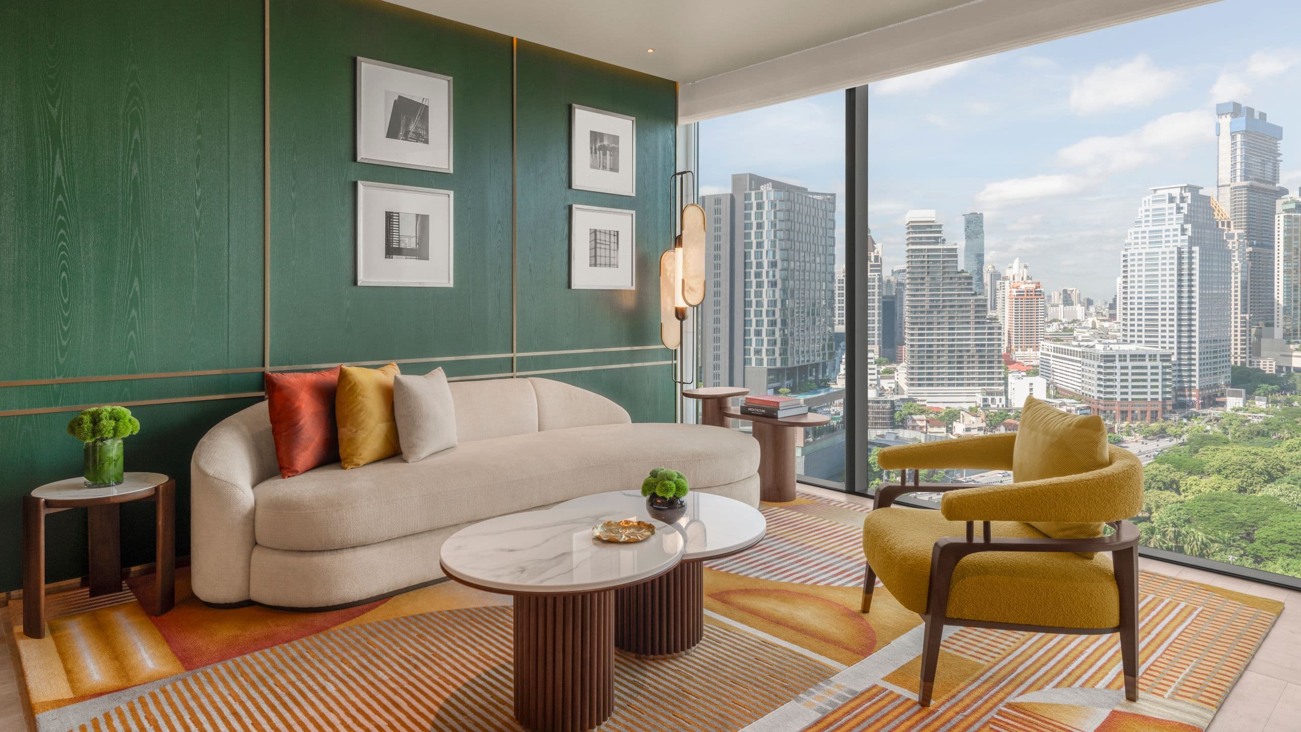 1 King Bed, Park Boulevard View