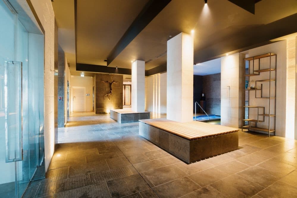 Pool Suite