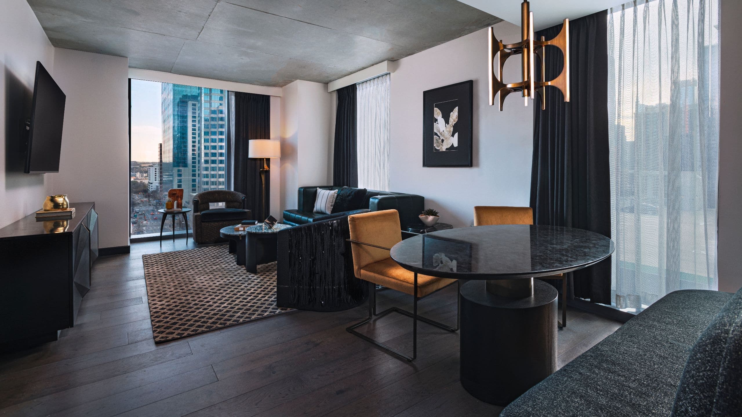 1 King High Floor