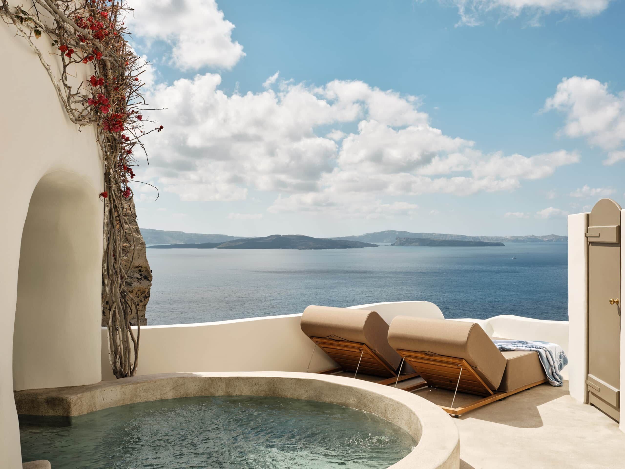 Elegant Suite with Hot Tub