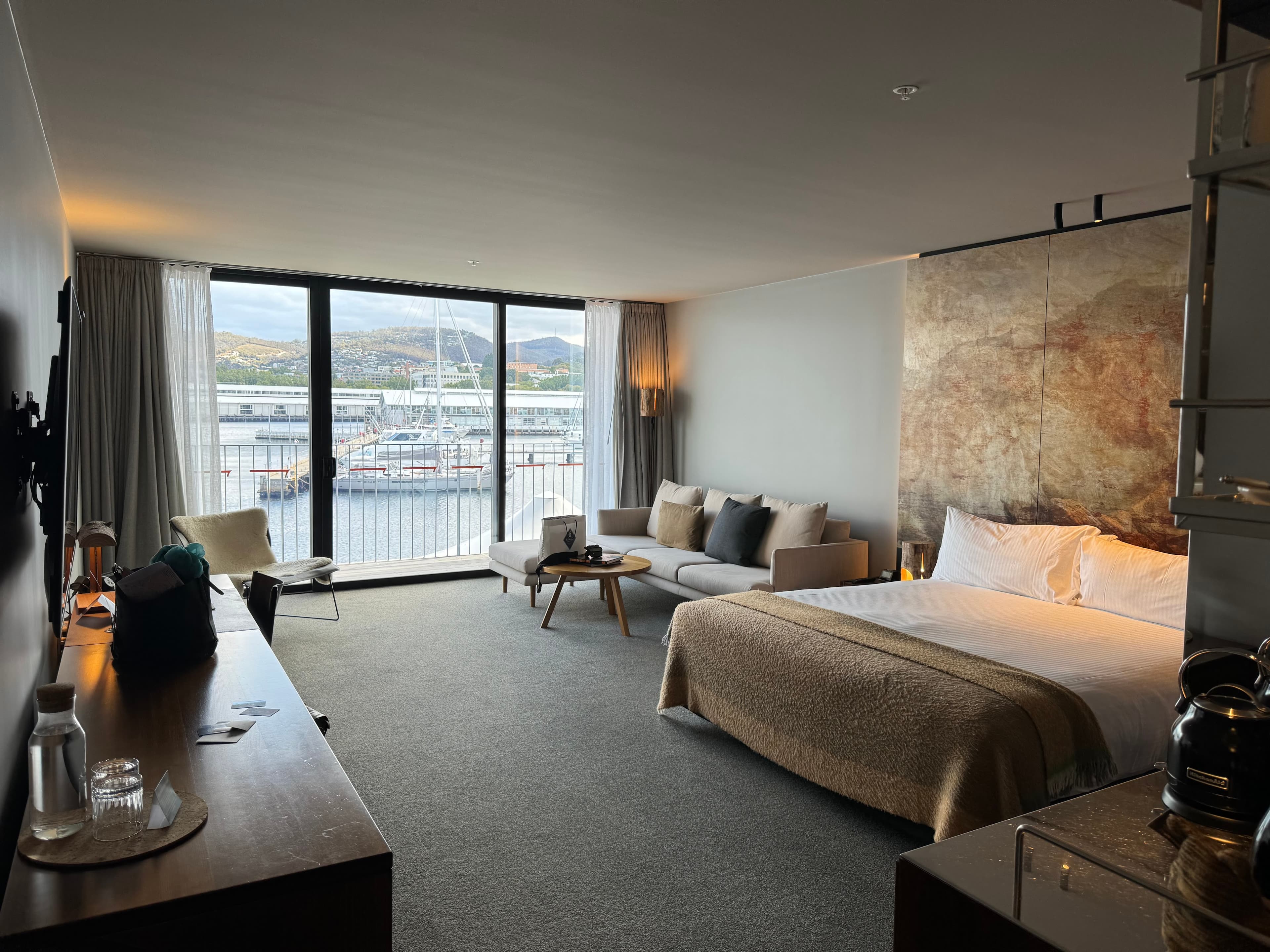 Executive Corner Suite