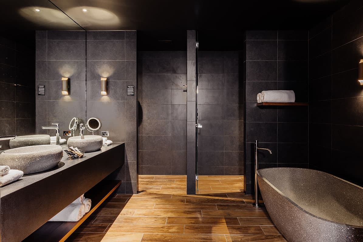 Executive Waterfront Suite