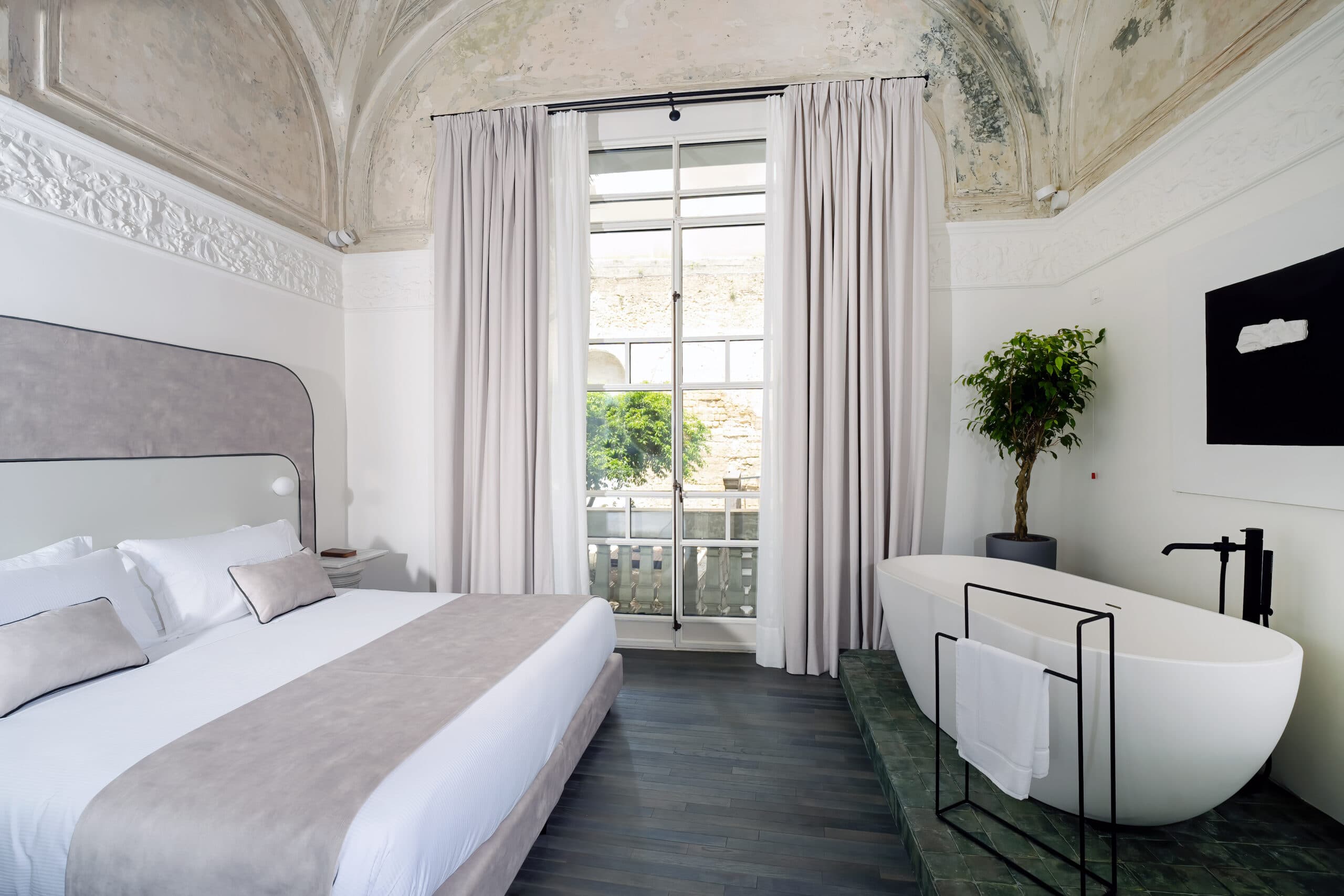 Giaele Queen Suite