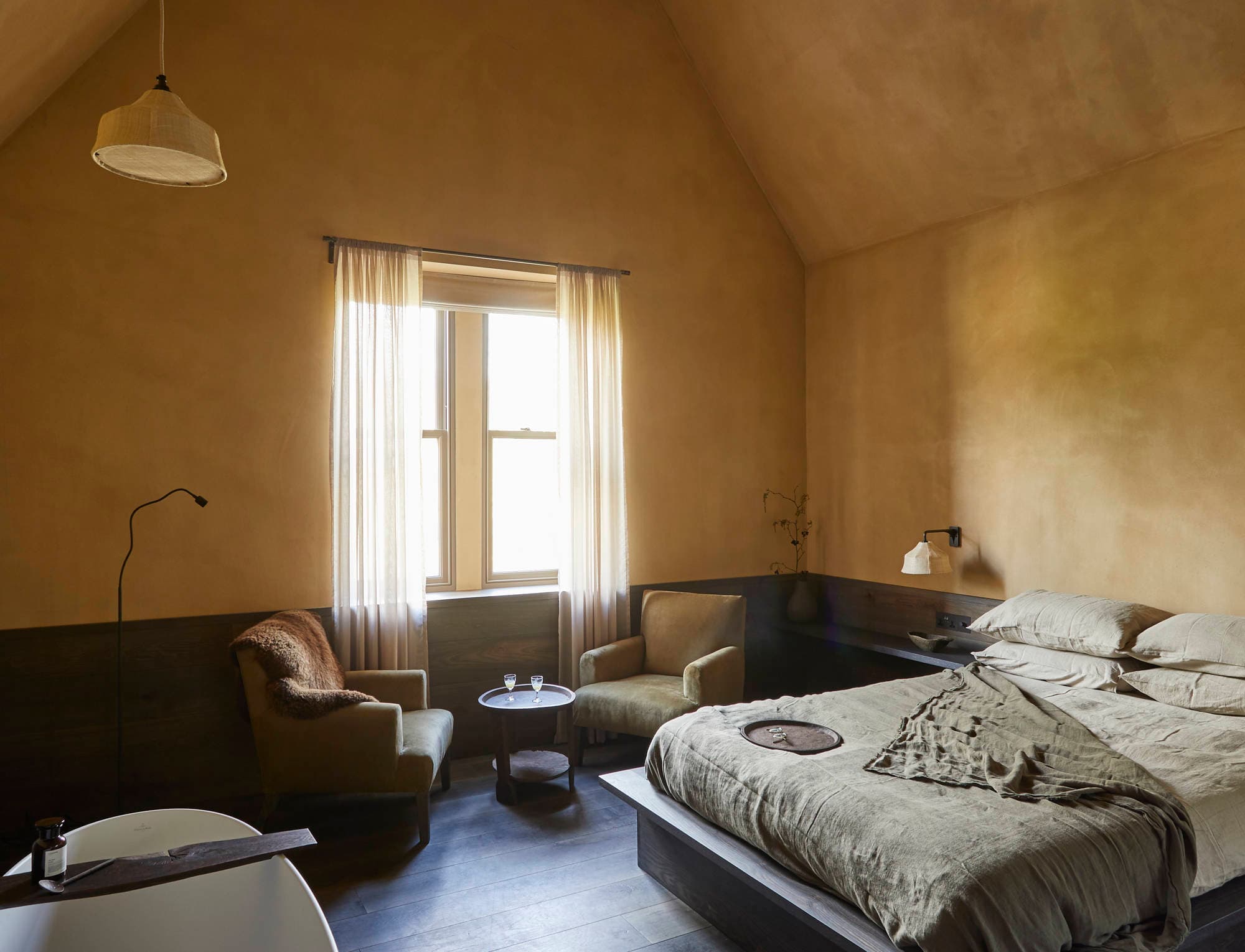 Large Bedroom