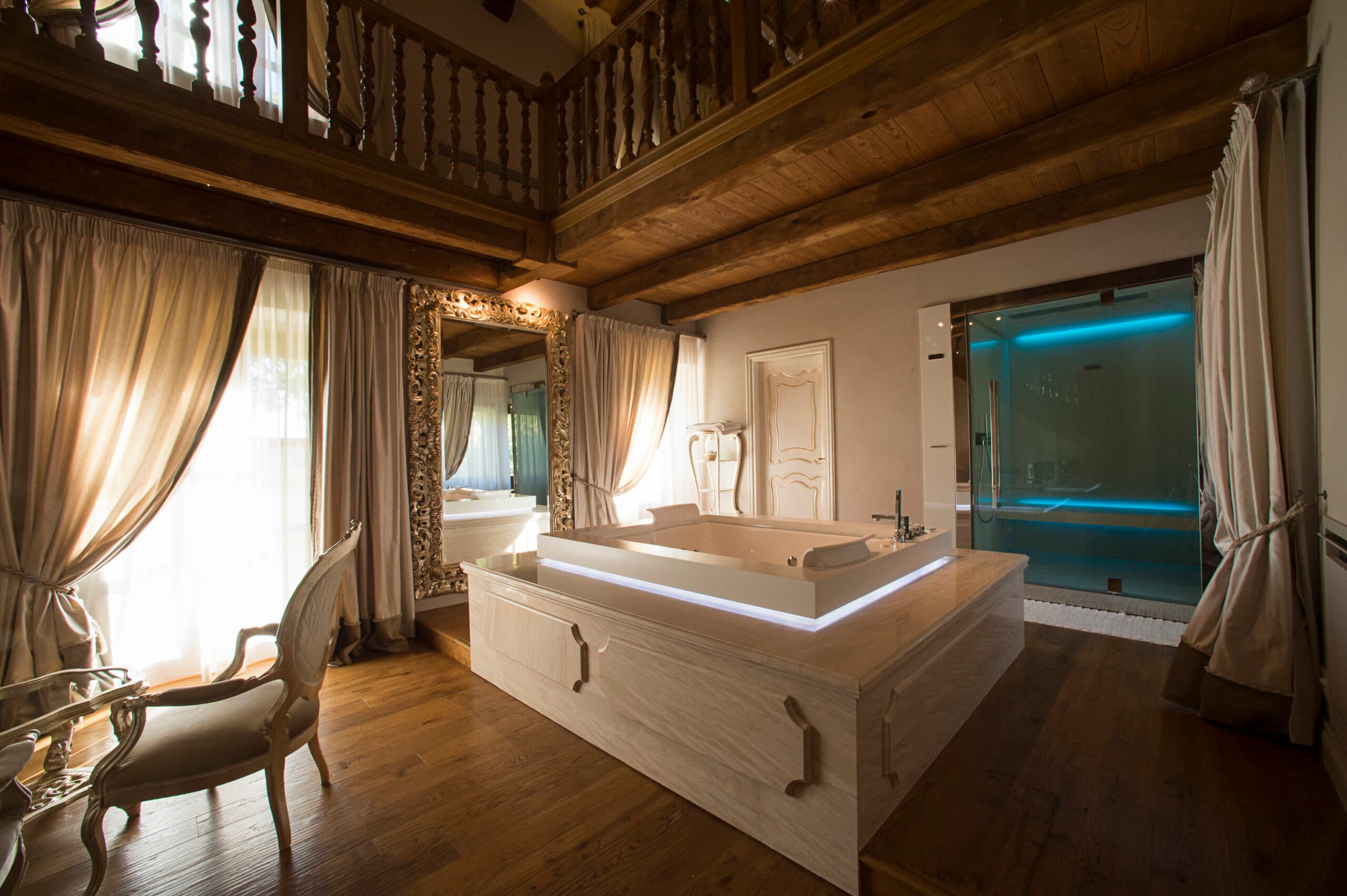 Deluxe Suites Spa