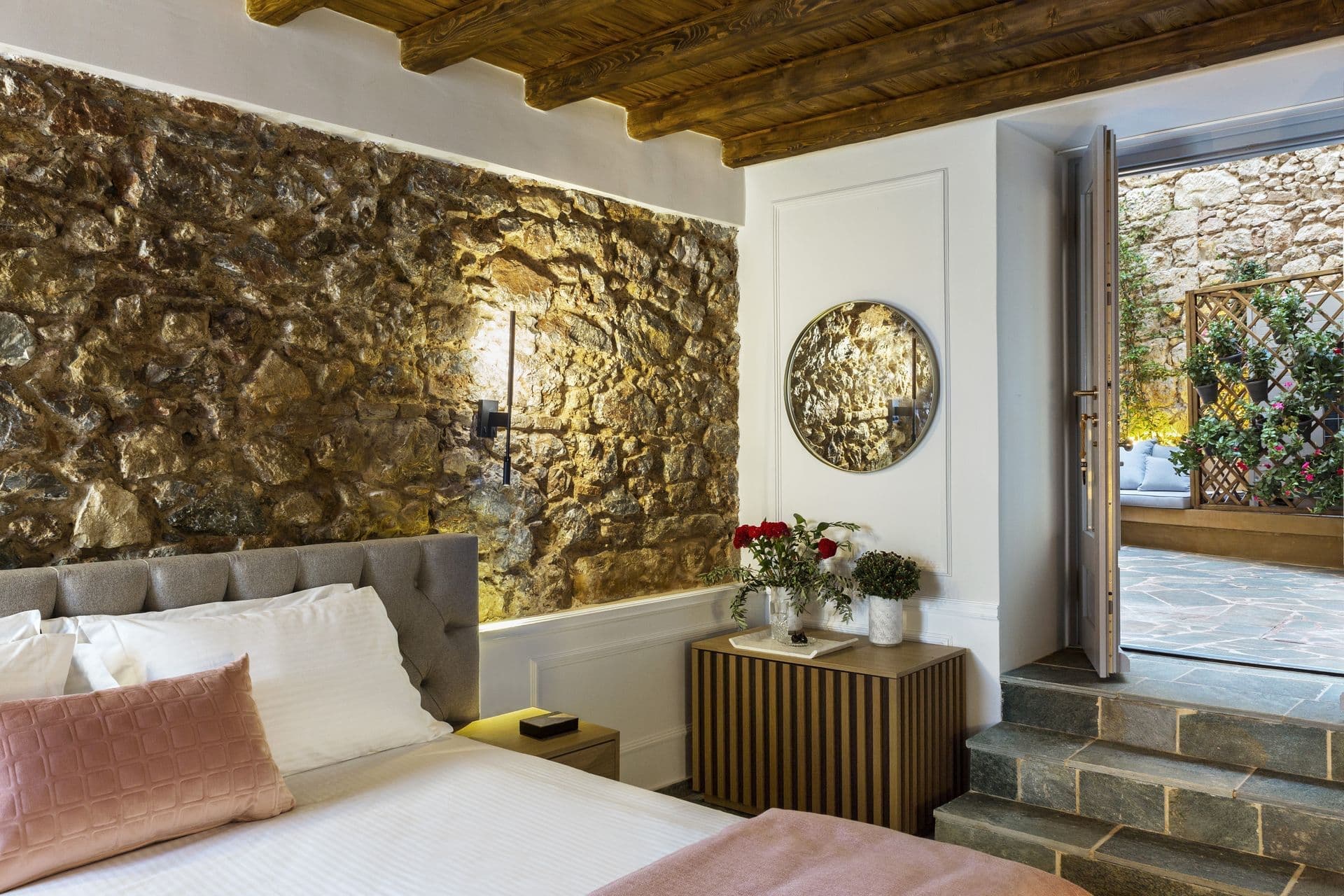 Courtyard Suite
