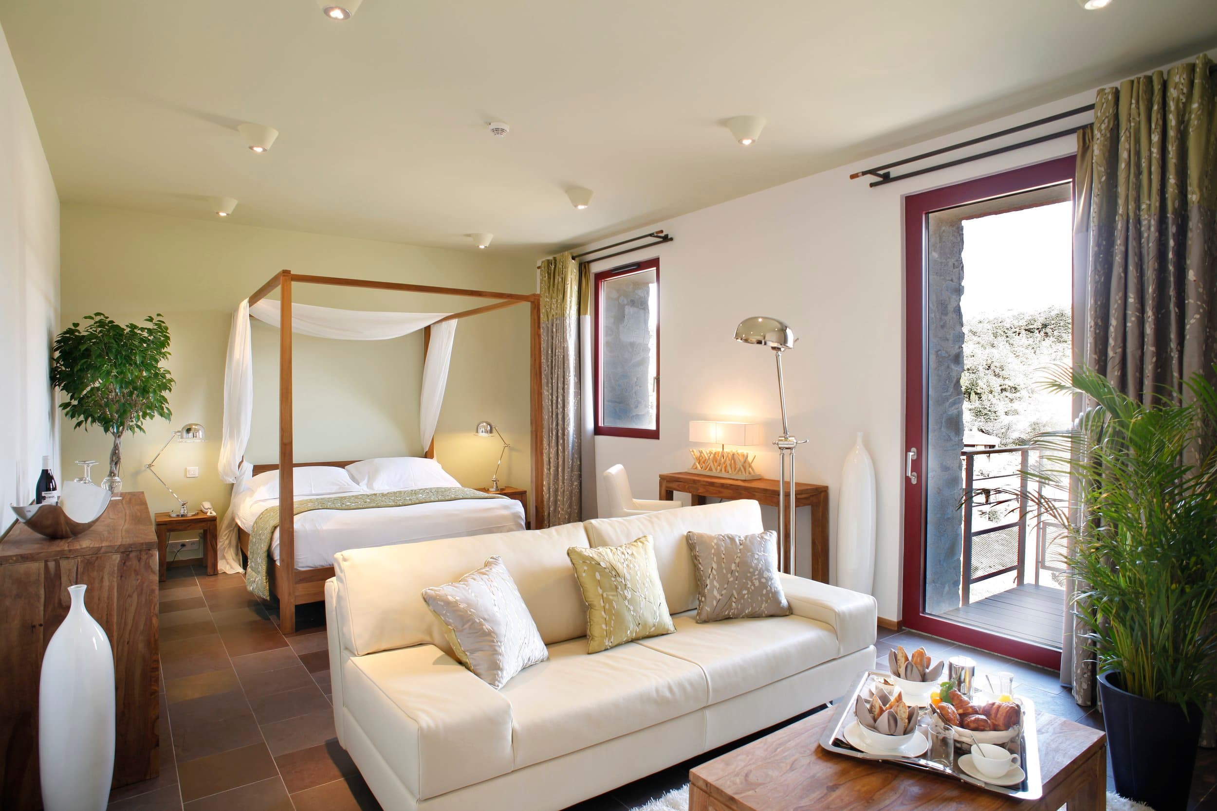 Comfort Room with Terrace