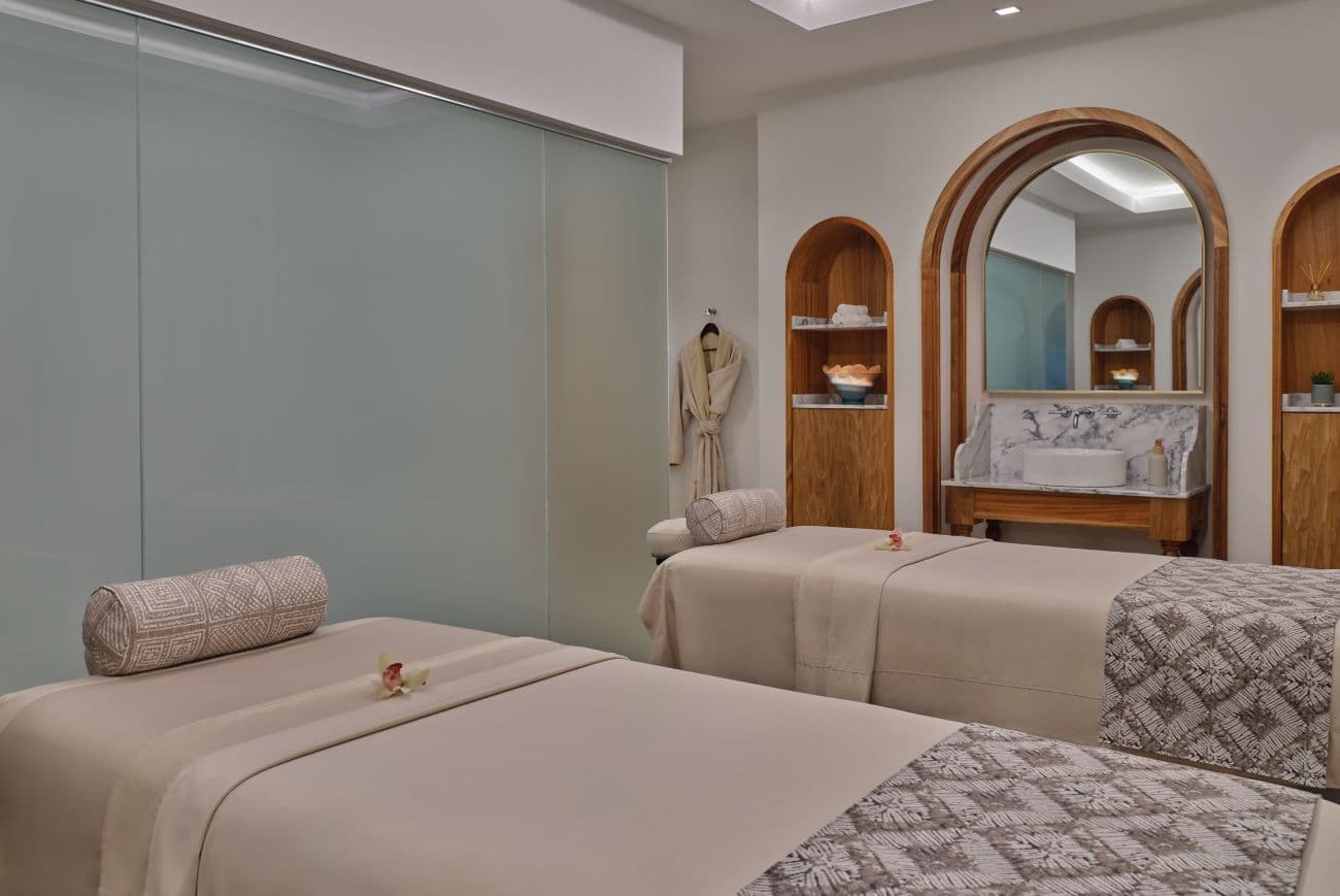 Executive Oceanfront Suite