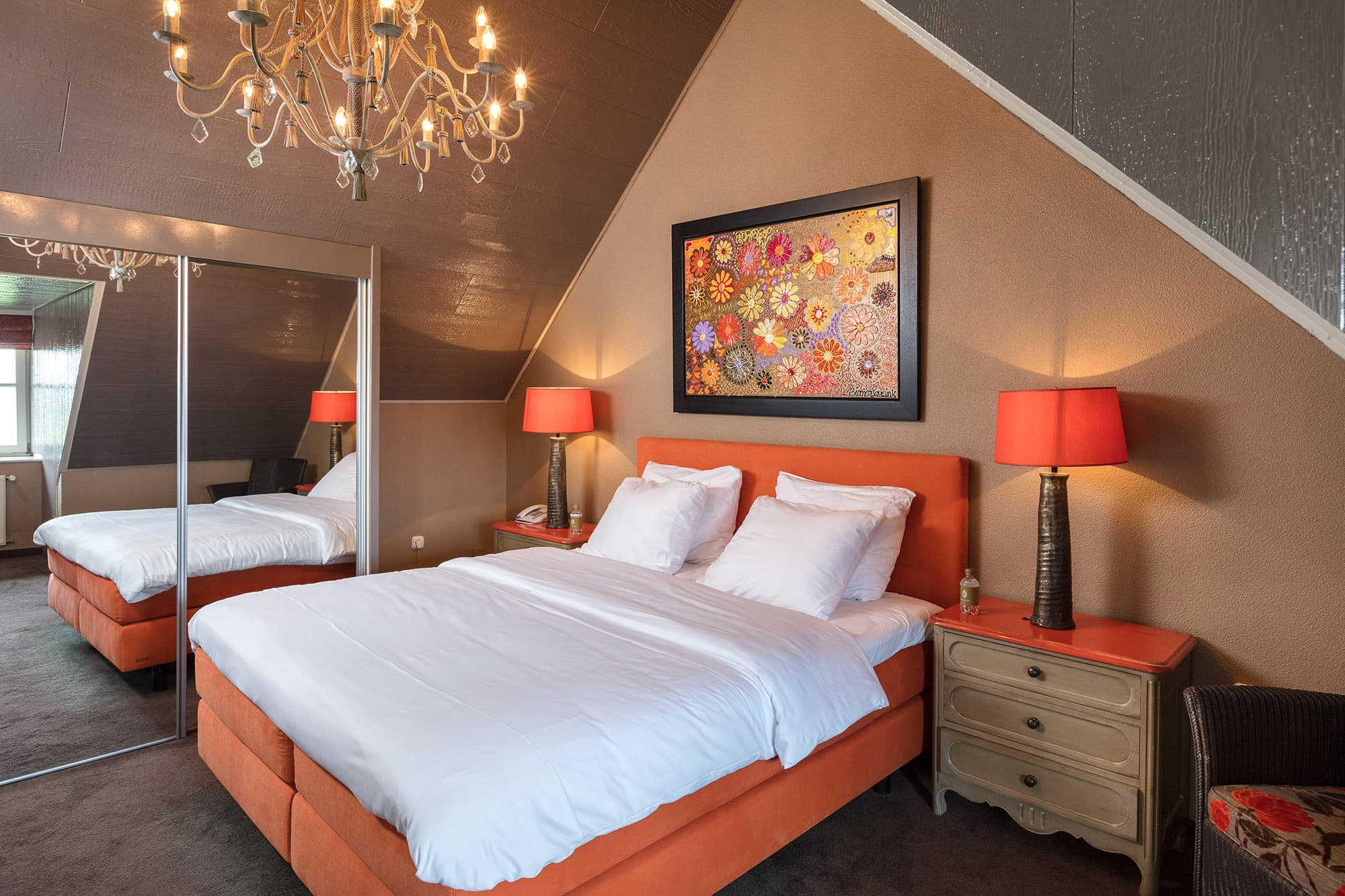 Split-level Suite