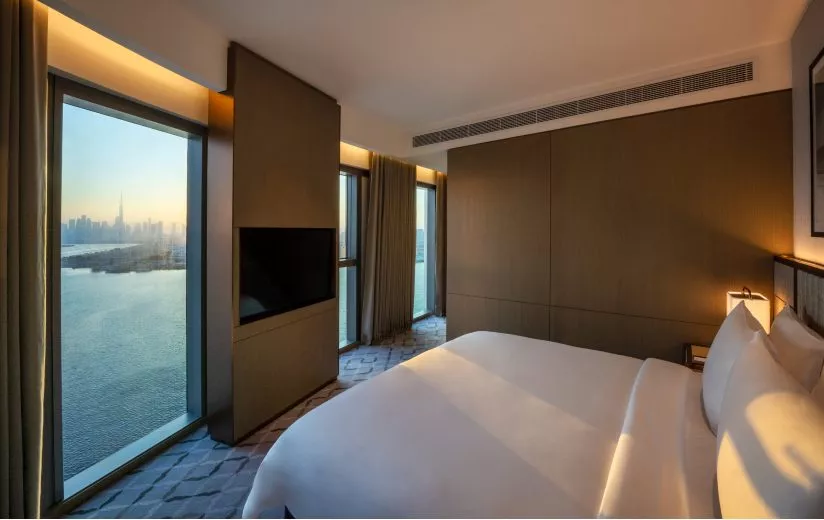Club Room City View King