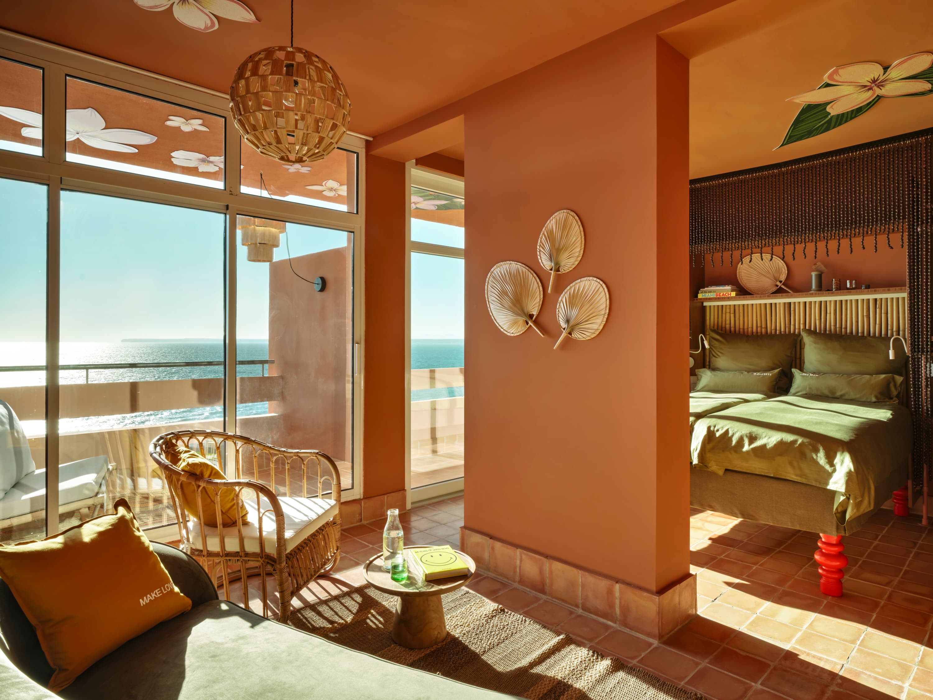 Seaside Cozy High Room