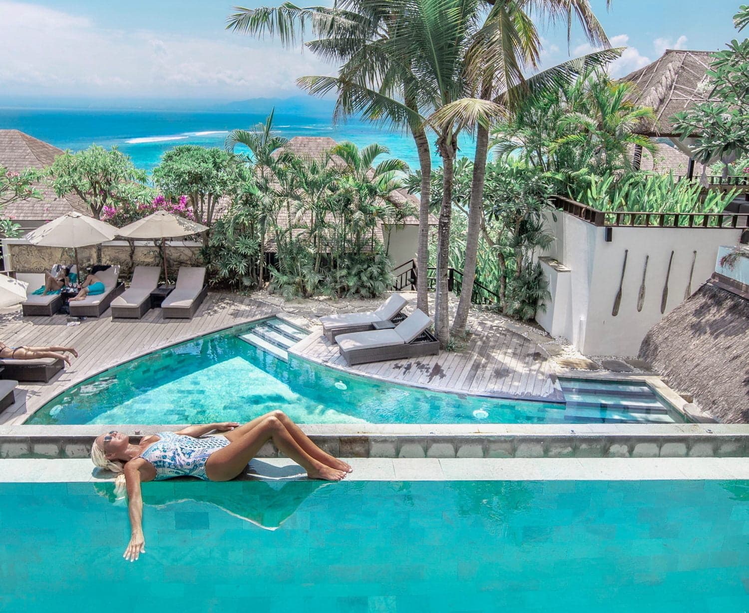 2 Bedroom Apartment with Pool