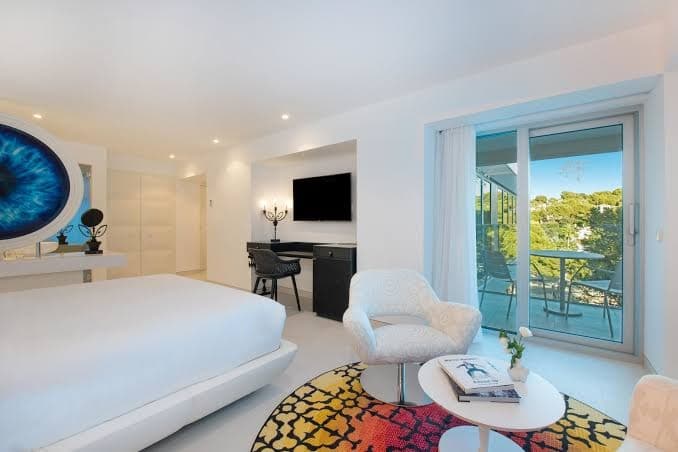 Corner Suite Mountain View