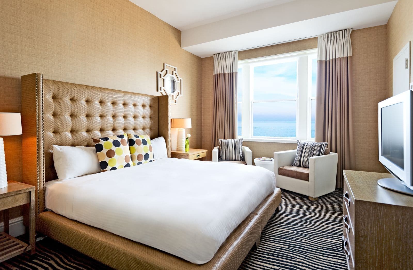 ADA Accessible Room – 1 King Bed