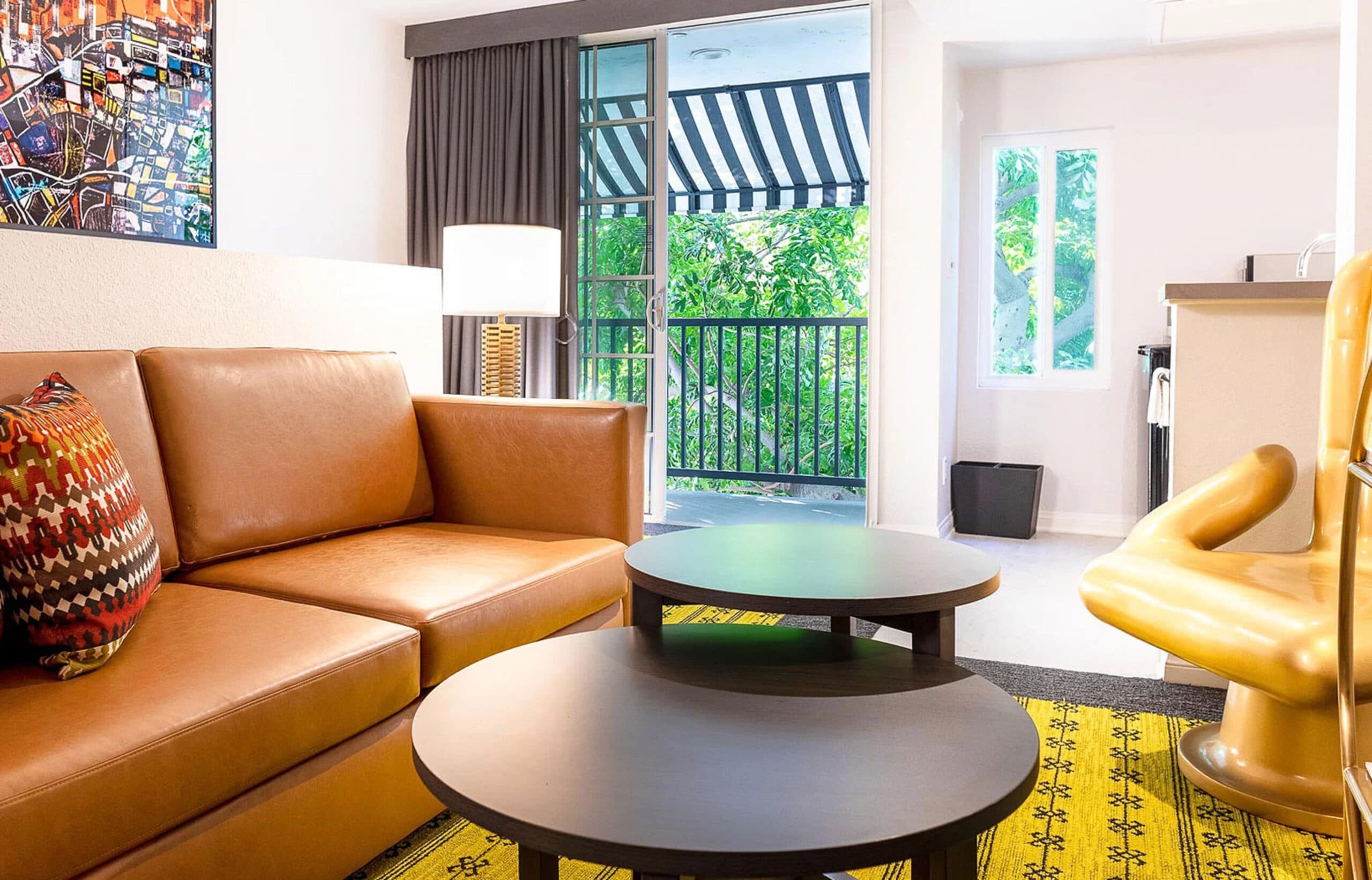 Deluxe Queen Suite