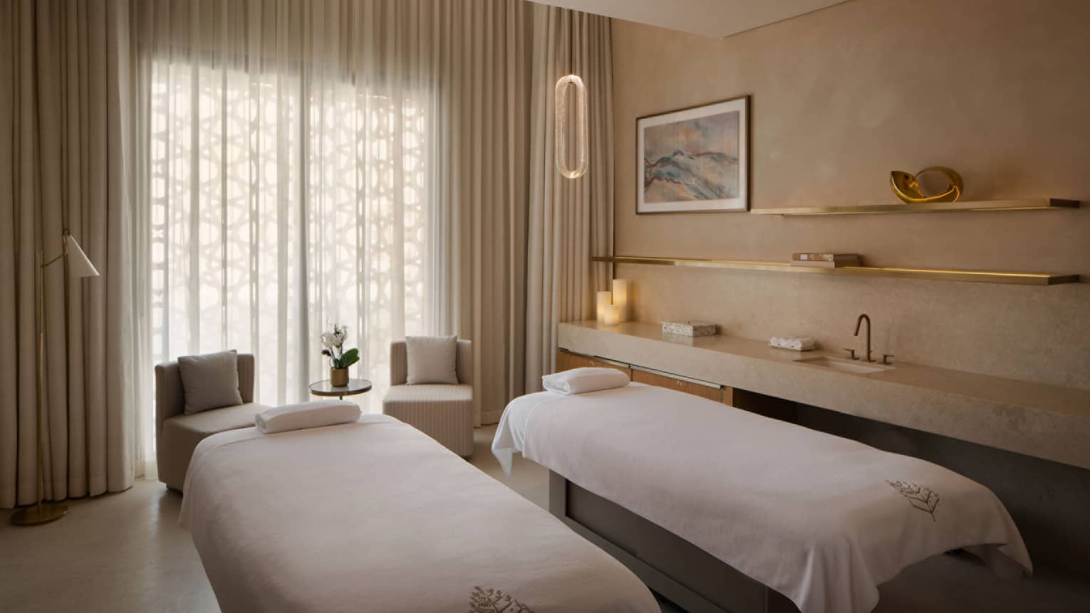 One-Bedroom City-View Apartment