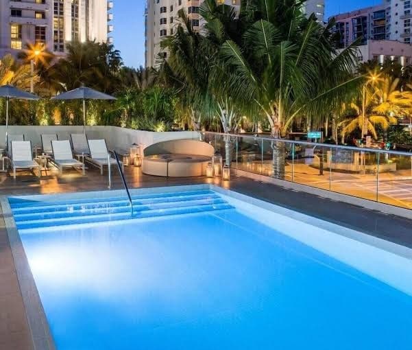 2 Queen Beds City View