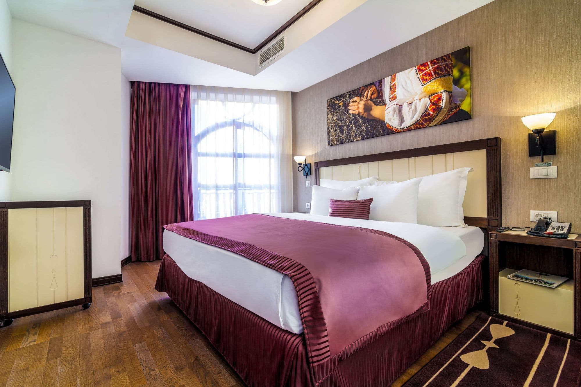 Deluxe Suite with Balcony