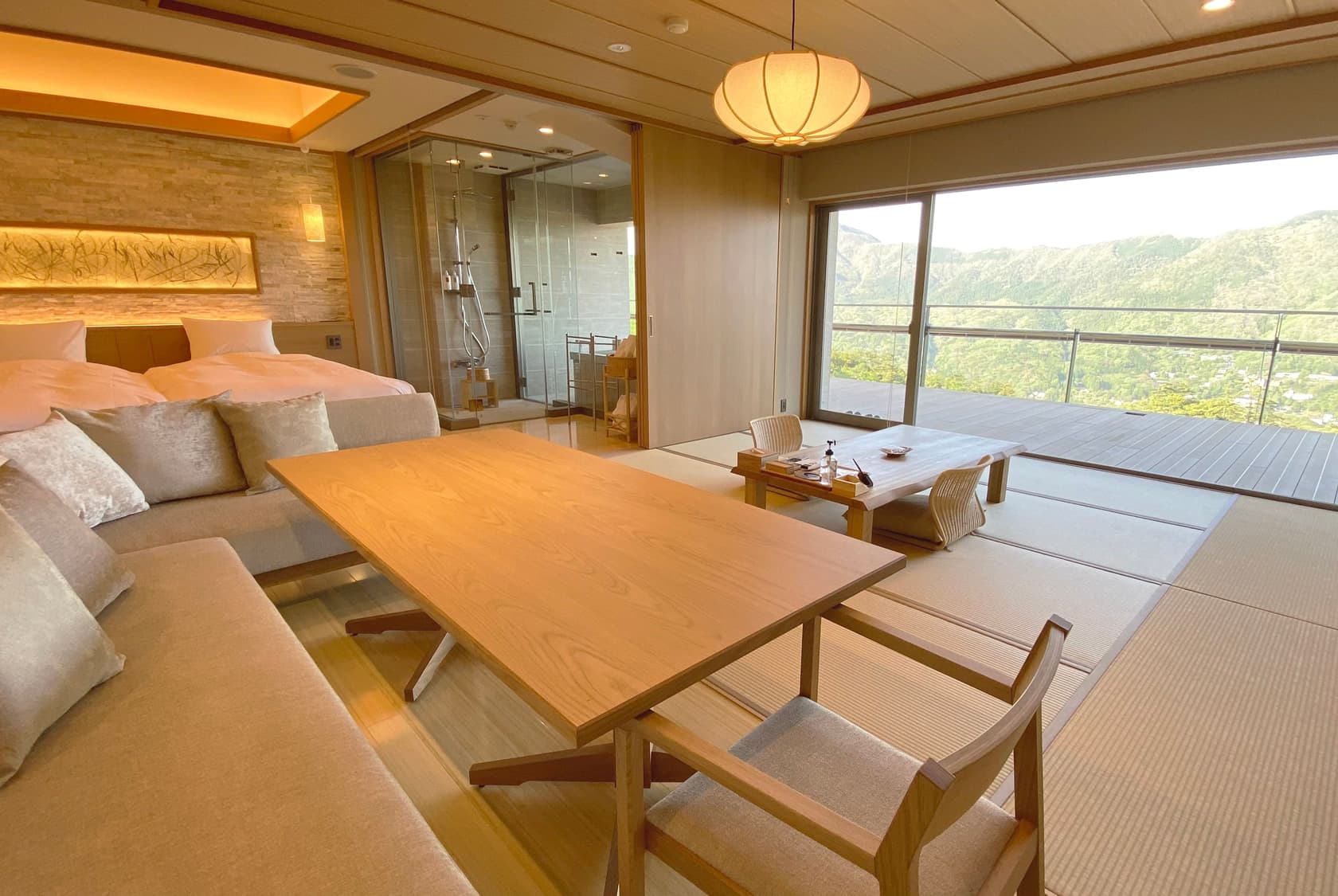 Rin (侖) / Den (傳) / Gin (吟) — Sky-View Premium Suite