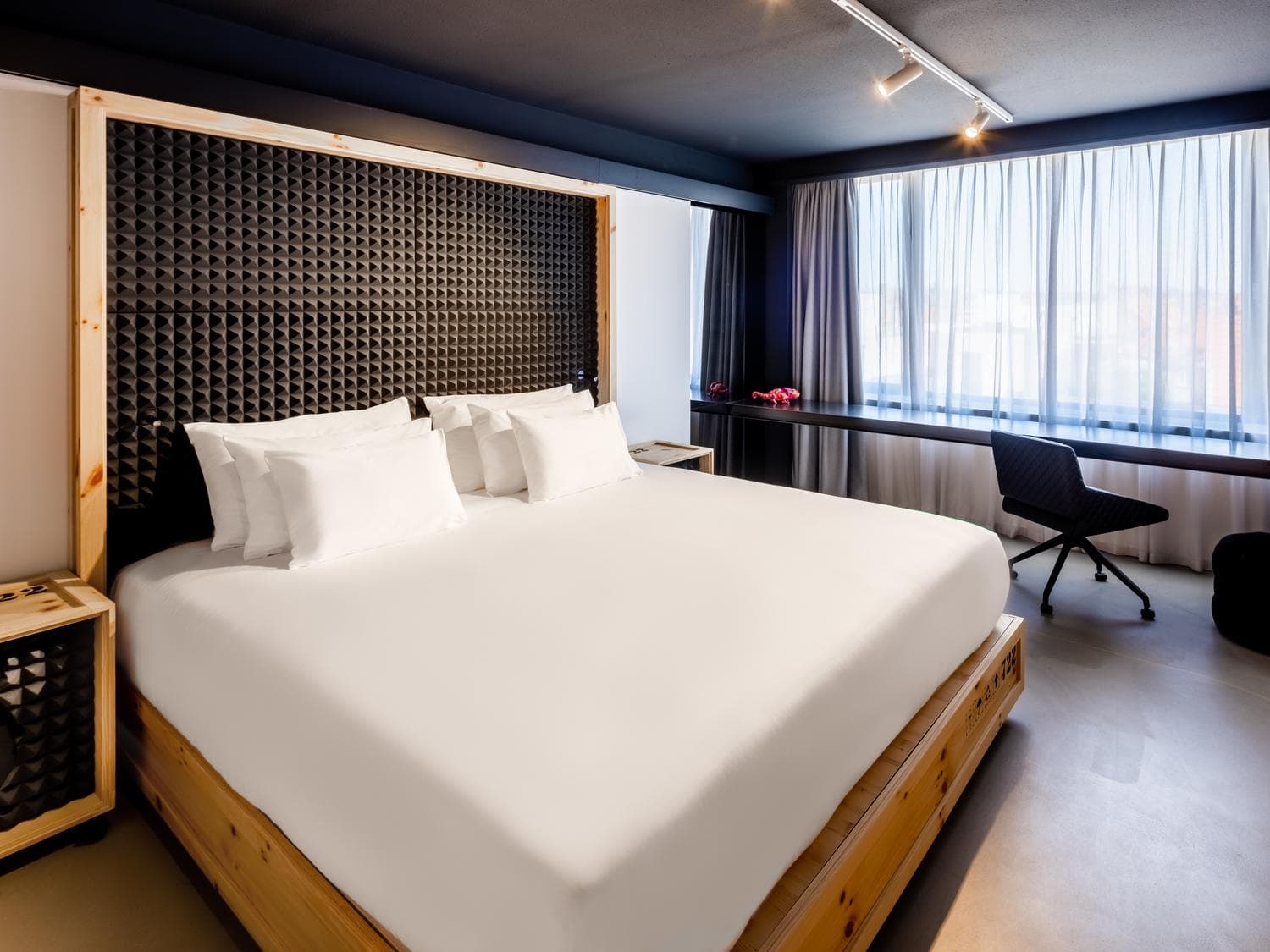 nhow Family Connecting Room