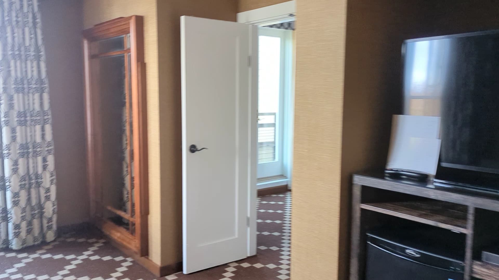 Fireplace Suite with Willamette River View