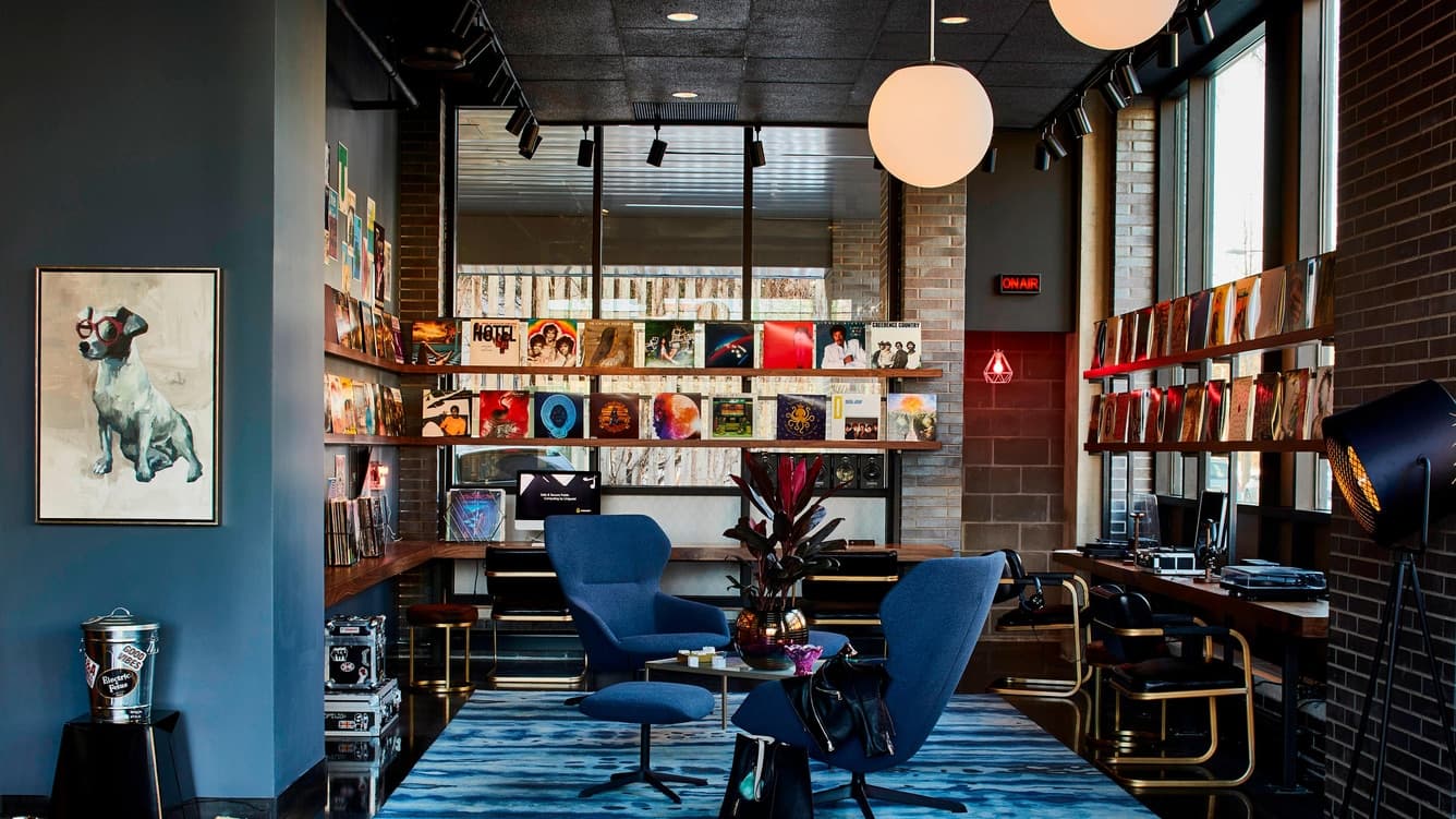 MOXY Minneapolis Uptown