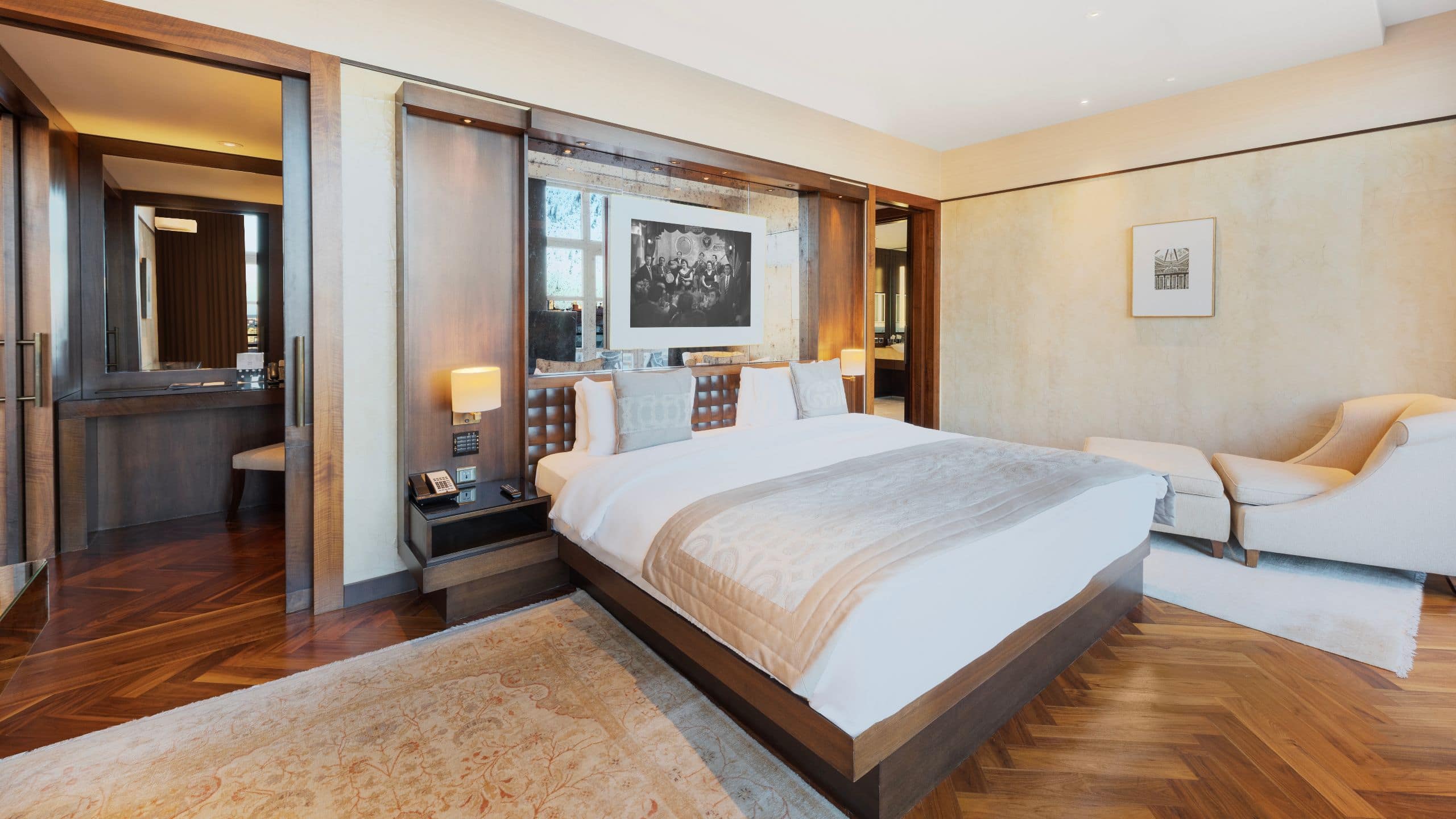 1 King Bed