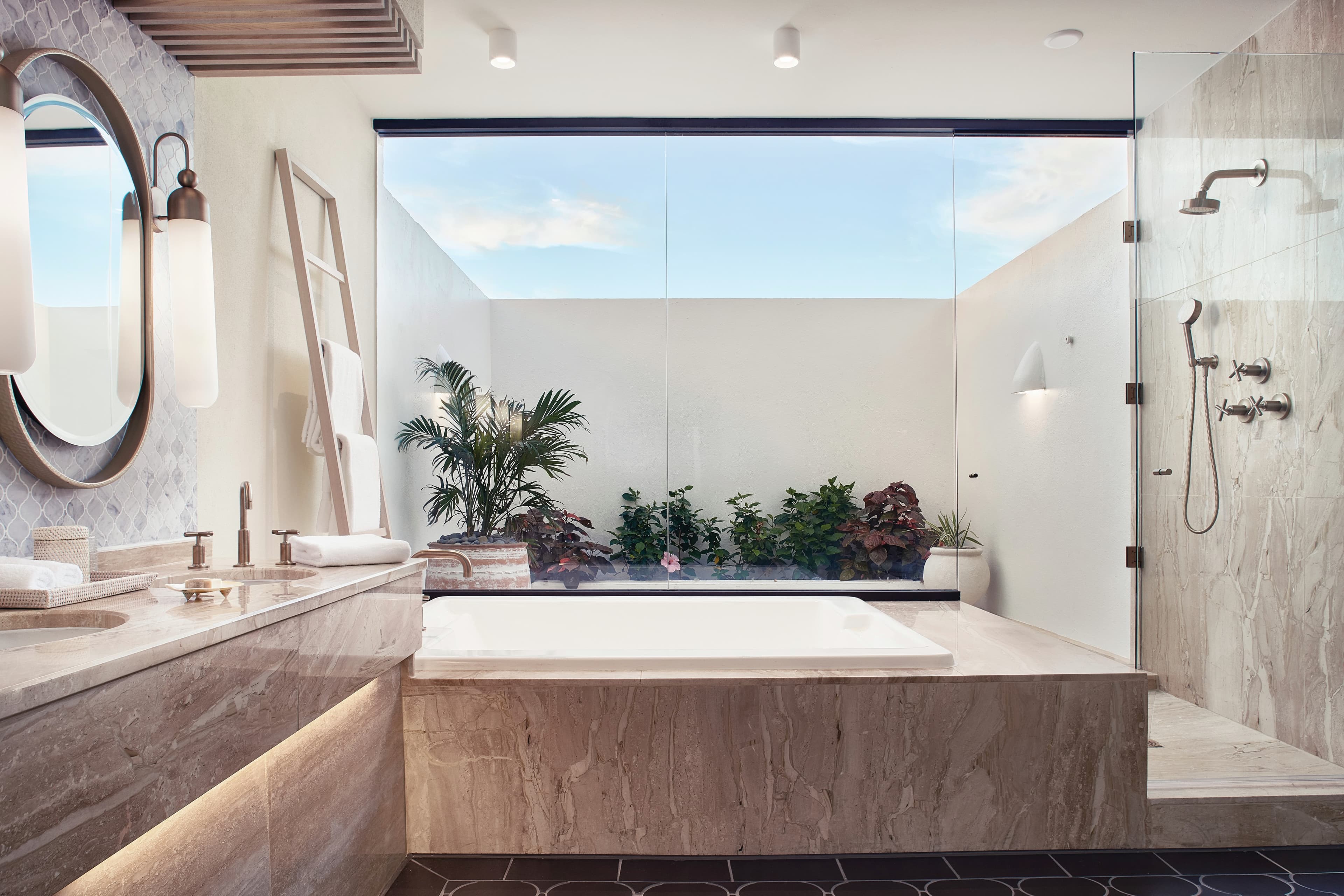 Deluxe Beachfront King Room