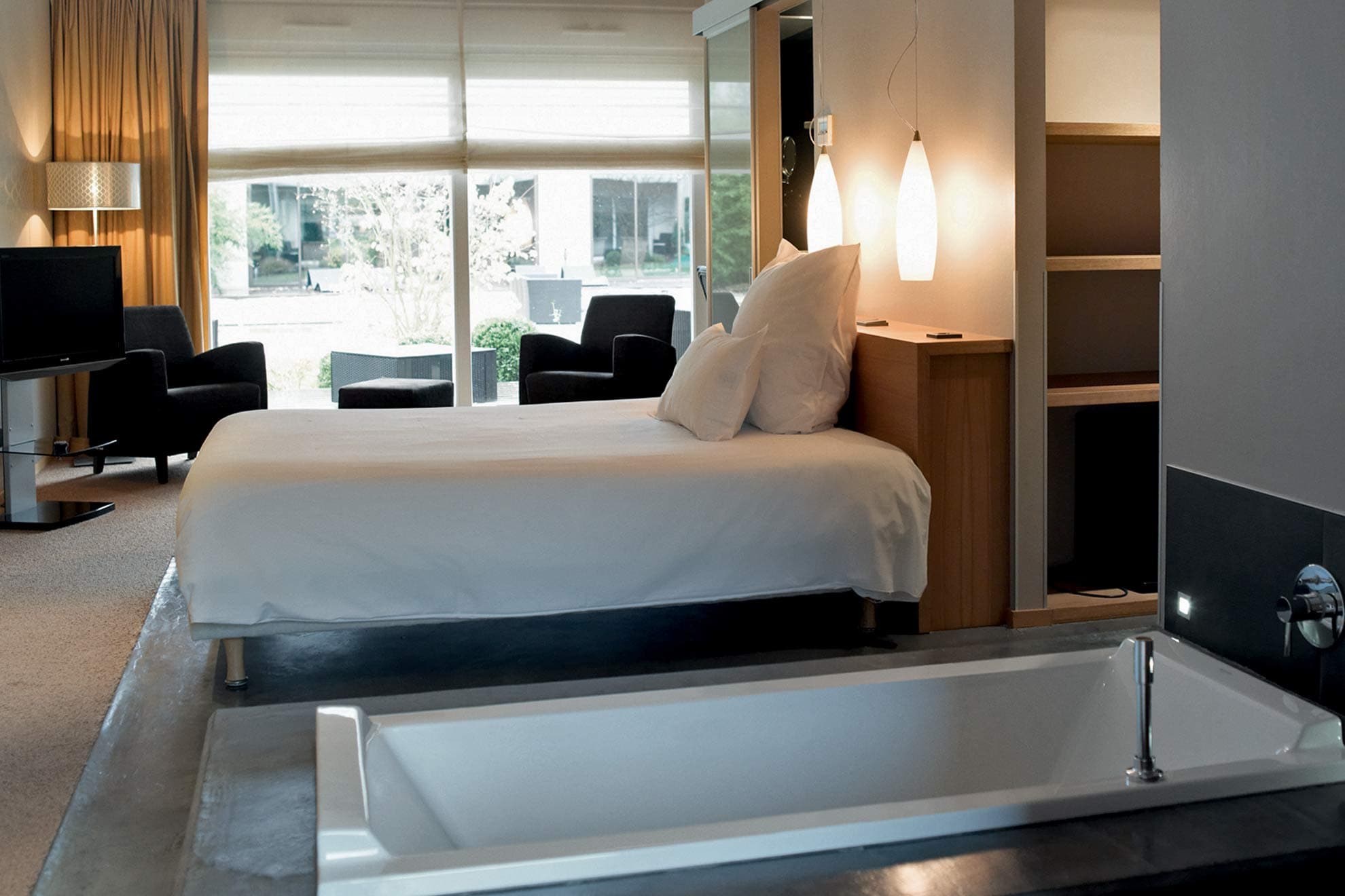 Côté Jardin Room