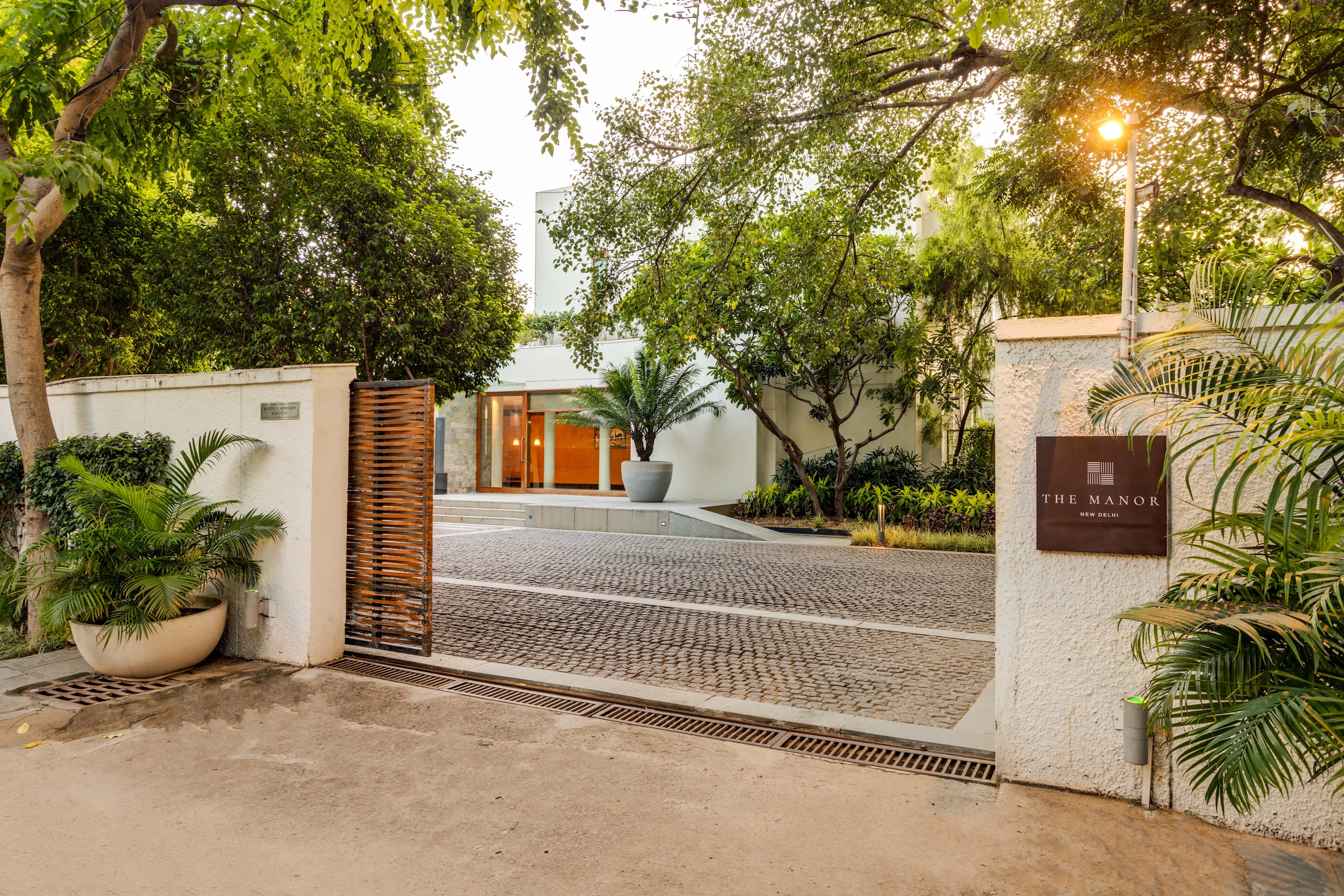 The Manor Hotel