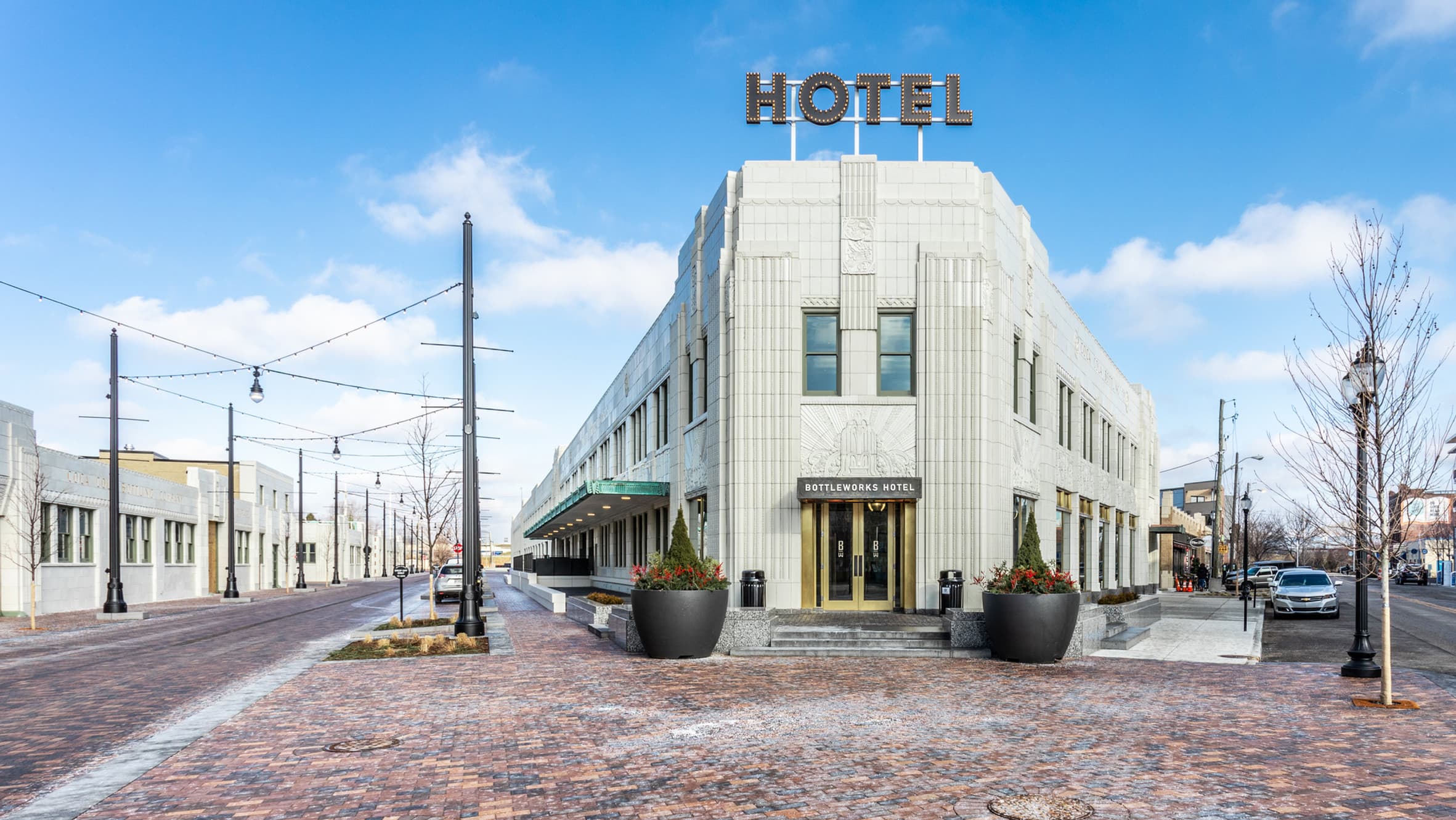 Bottleworks Hotel Indianapolis