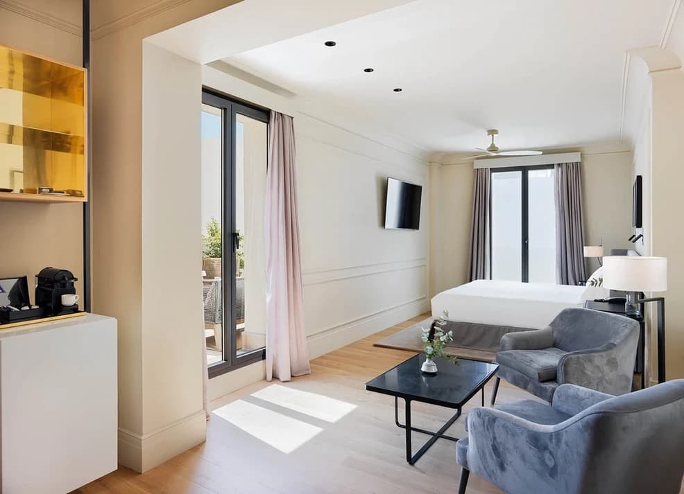 Essential Room