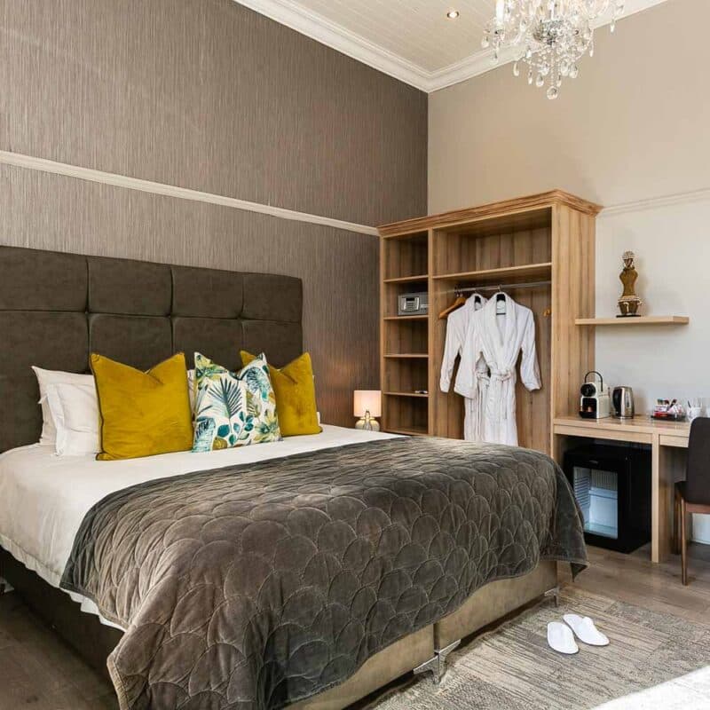 Heritage Classic Room