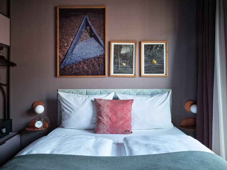 One of a Kind | Room (Queen)