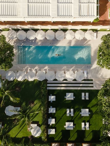 Four Seasons Hotel at The Surf Club