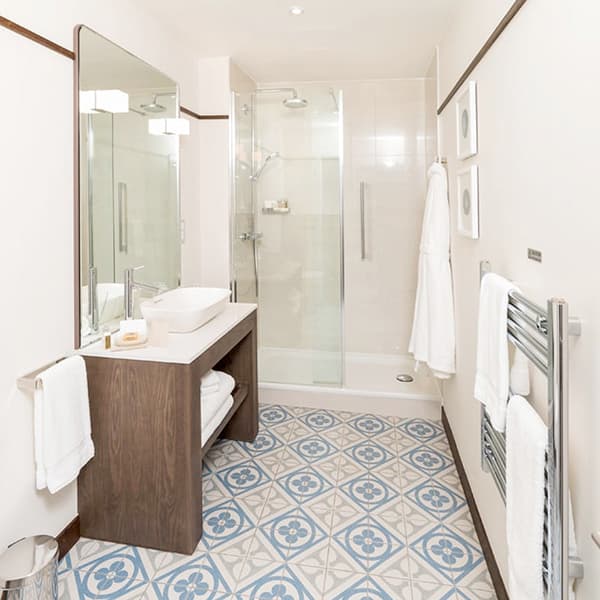 Large Suite