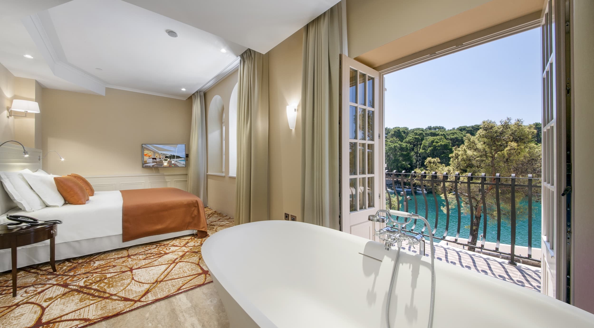 Augusta Grand Suite, Sea View, Balcony