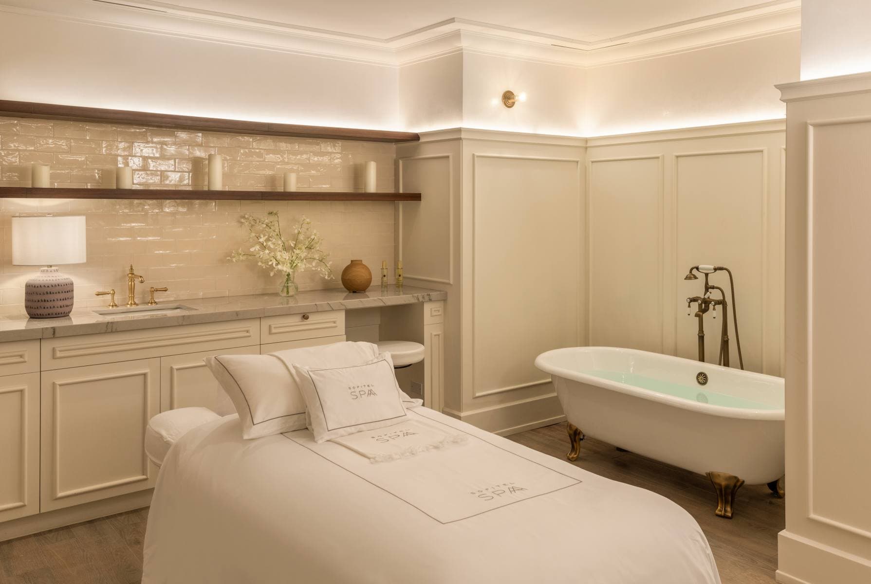 Junior Suite Historic City View, 1 King Bed